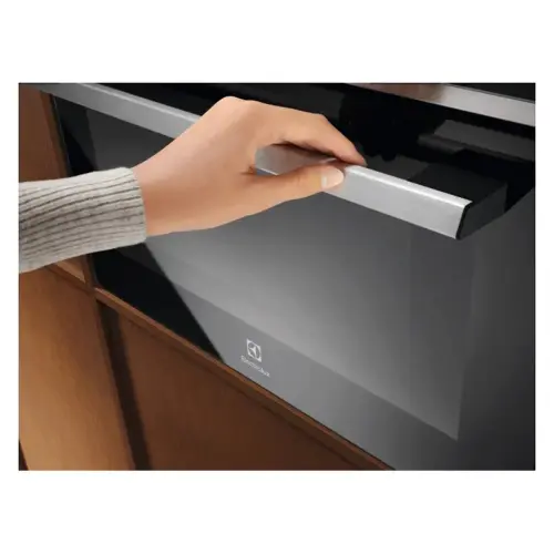 Electrolux mikrotalasna EVM8E09X