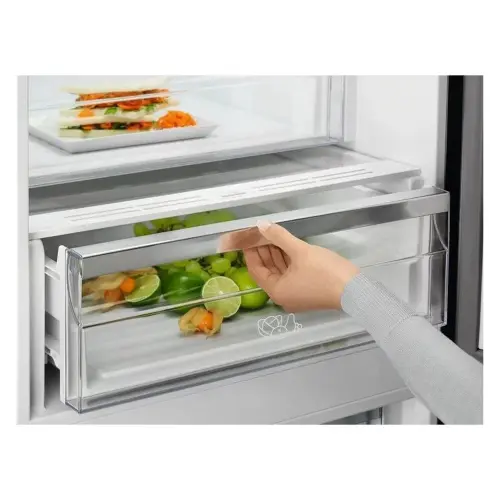 Electrolux frižider LNT7ME36K2